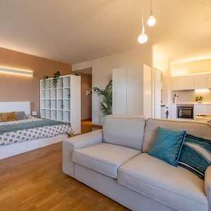 Comforthouse New Building Apartment